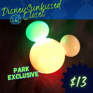 Disneyland Exclusive Mickey Mouse Head Shaped Drink Strobe (1)